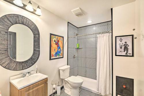 Modern Louisville Apartment With Furnished Deck