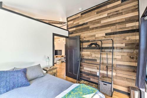 Modern Louisville Apartment With Furnished Deck