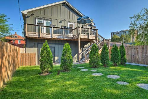 Modern Louisville Apartment With Furnished Deck