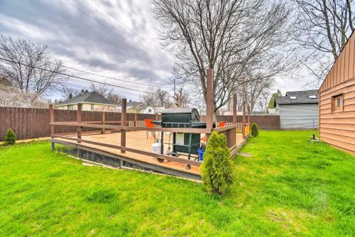 Bay City Home With Deck And Grill - Walk To Beach