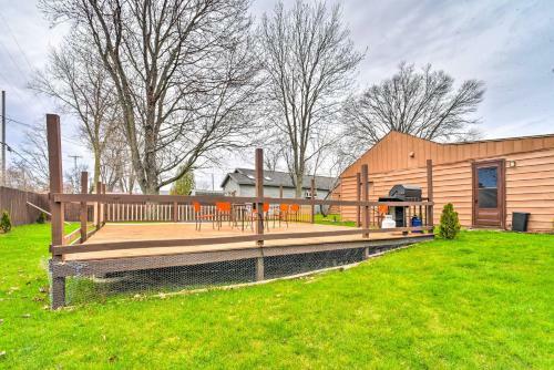Bay City Home With Deck And Grill - Walk To Beach