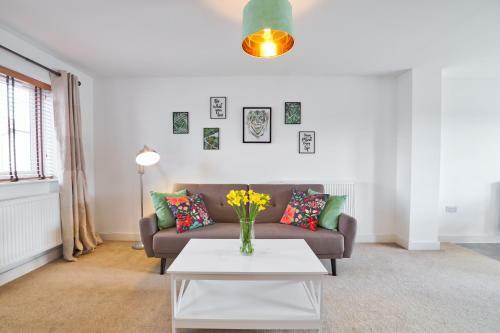 Modern And Spacious House Close To The City Centre