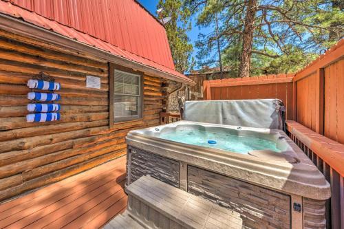 Rustic Ruidoso Cabin With Hot Tub, Deck And Grill