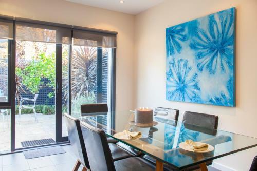 Boutique Stays - Roxys Place