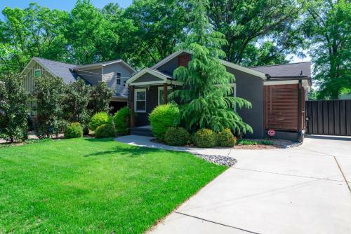 Villa Heights Bungalow Minutes From Noda And Uptown
