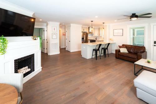 Villa Heights Bungalow Minutes From Noda And Uptown