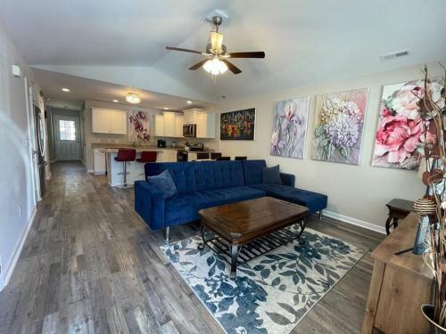 Sleep 10, New Construction Home, Half Mile To Beach, 3 Bd 2 Ba, 6 Beds