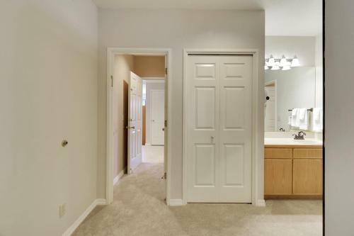 River Ridge 517ab