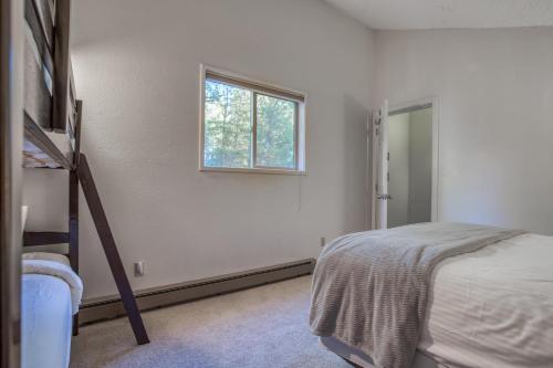 Ski House 214