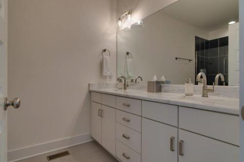 Gathering Place 536