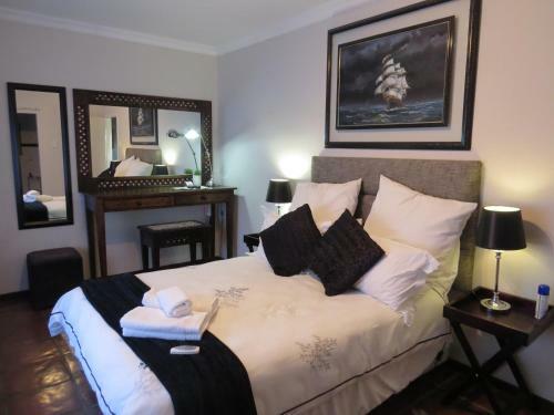 Hostal Waterfront Guest House