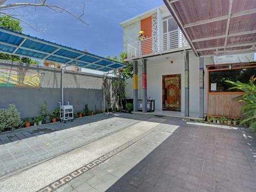 Hotel Oyo 3856 Tizta Suites Bali