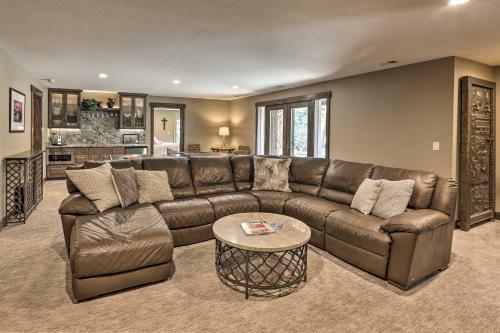 Stunning Evergreen Mountain Home On Private Stream