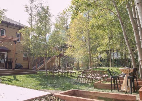 Bed & Breakfast Clear Creek Inn