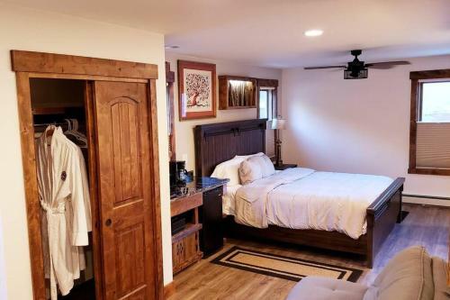 Bed & Breakfast Clear Creek Inn