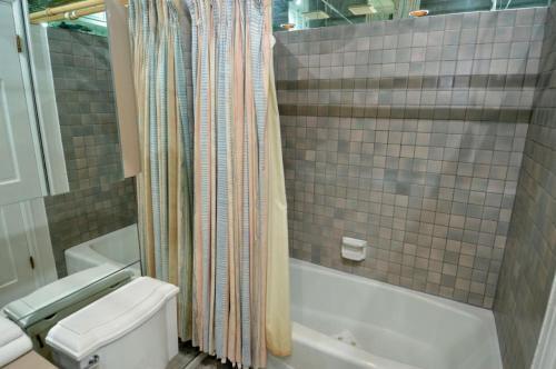 Durant Condominiums Unit B202