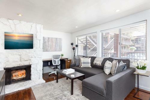 Updated 2 Br In Aspen Core - Short Walk To Gondola And Town!
