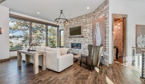 Skyes Peak Vacation Home At Windcliff Home