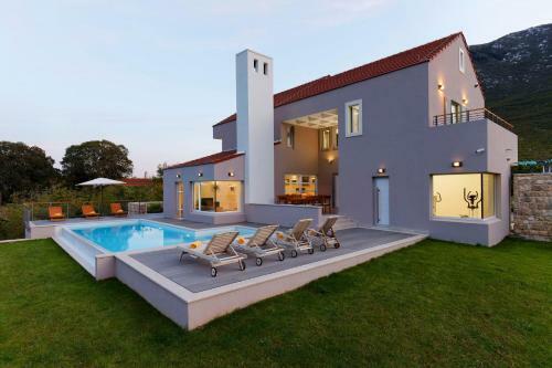 Villa Jure With Heated Pool And Electric Vehicle Station
