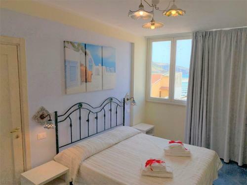 Hostal Badia Rooms & Breakfast