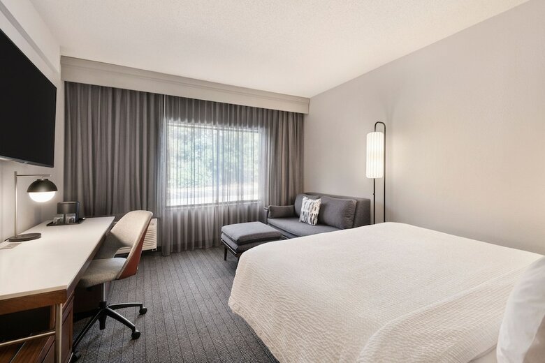 Hotel Courtyard By Marriott Burlington