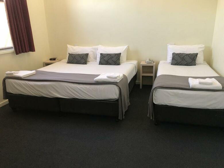 Miami Hotel Melbourne