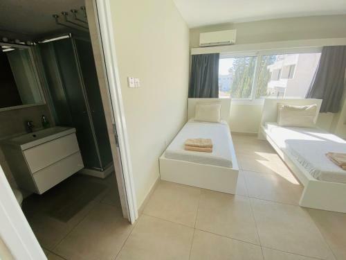 Amazing Seaview 2 Bedroom Apartment