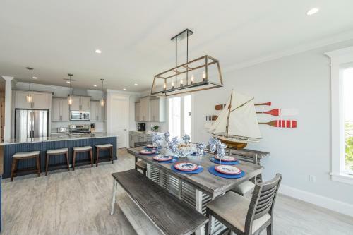Bayfront Retreat By Ami Locals