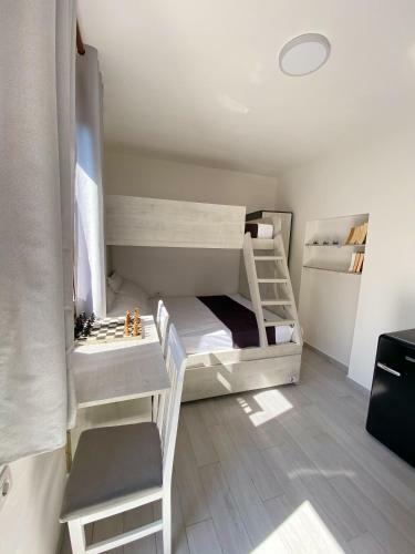 Hostal Sunny Guest House