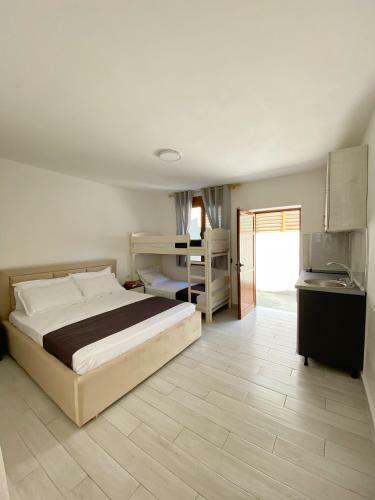 Hostal Sunny Guest House