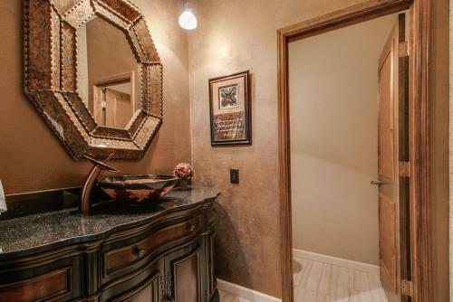 Spectacular Fountain Hills 5 Bdrm Wpool And Views
