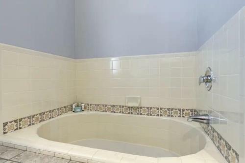 Fountain Hiils 4 Bdrm Wbreathtaking Views & Pool