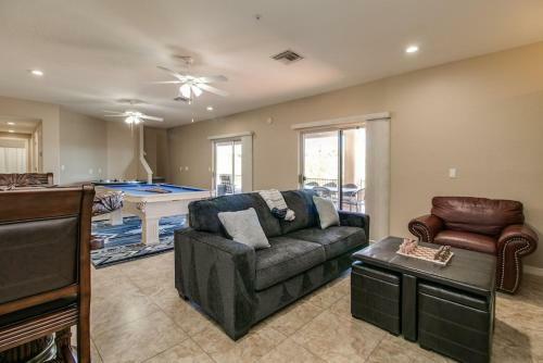 Fabulous 4-bdrm Wbreathtaking Views & Pool