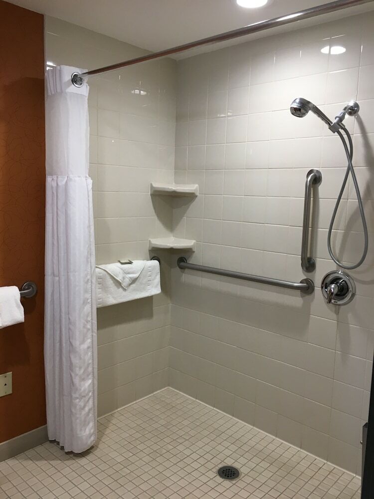 Best Western Plus Fresno Airport Hotel