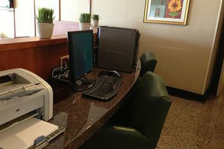 Best Western Plus Fresno Airport Hotel