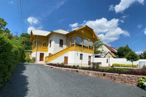 Apartamento Segesdy Villa