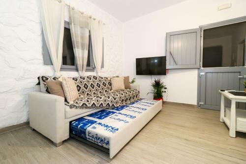 Cycladic Home On The Hill With Beautiful Views!!