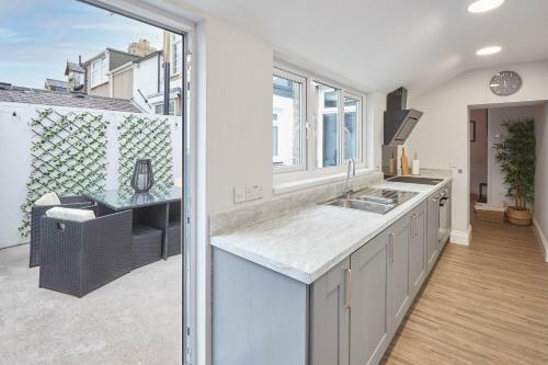 Host & Stay - King's Cottage