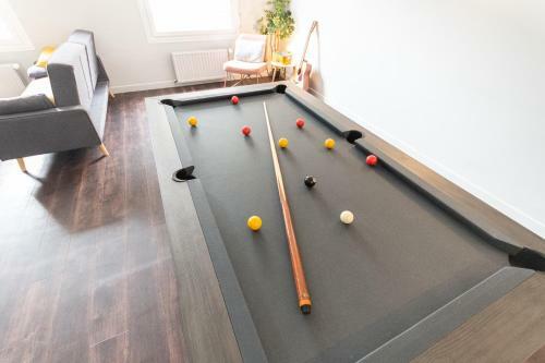 La Bigote-ideal Groupe-6 Chambres-billard-terrasse