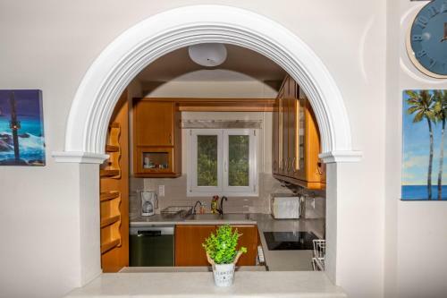 Three Bay Villa Kavvadades
