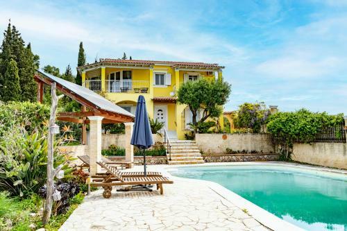 Three Bay Villa Kavvadades