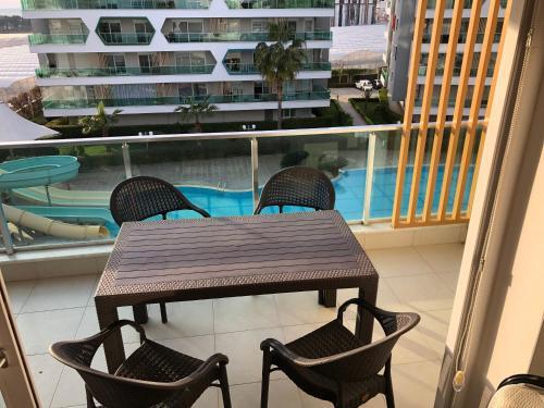 Apartamento ?????? ? ?????????? Lux Emerald Park ???? ?