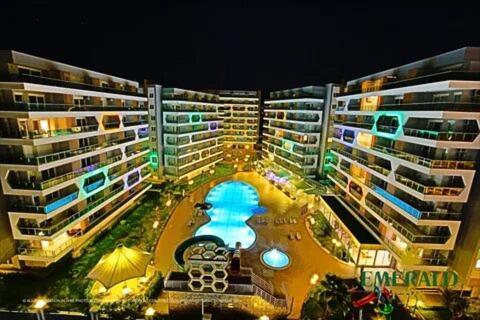 Apartamento ?????? ? ?????????? Lux Emerald Park ???? ?