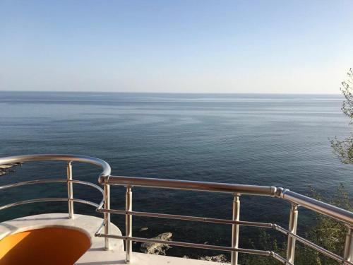 Apartamento Beach Front With Great See View Next To Incekum