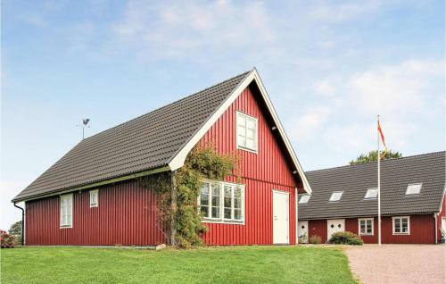 Stunning Home In B�stad With Wifi And 3 Bedrooms