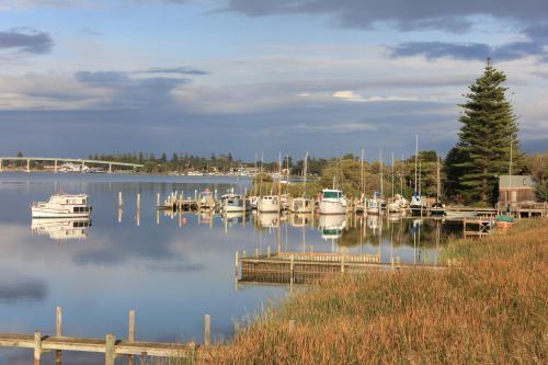 Bed & Breakfast Boathouse & Birks River Retreats