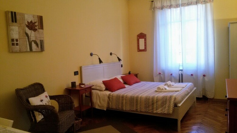 Hostal Alma Clara B&B