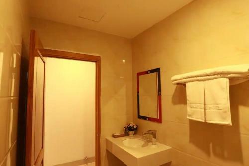 Valentine Hotel