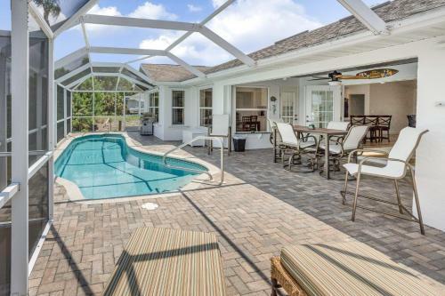 Four Mile Cove Paradise
