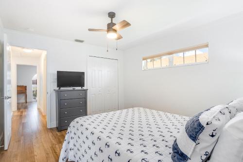 Four Mile Cove Paradise